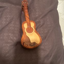 Guitar Box