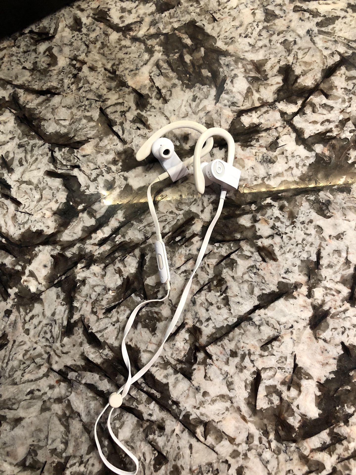 Powerbeats 3