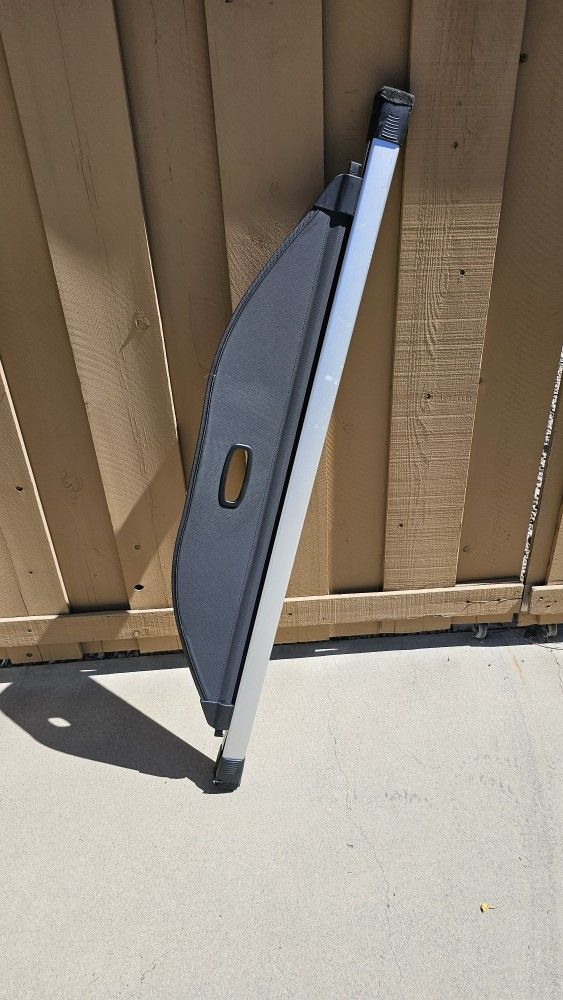 2013-2018 Hyundai Retractable Cargo Cover