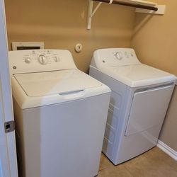 GE Washer & Dryer Set – $750 – Available Now
