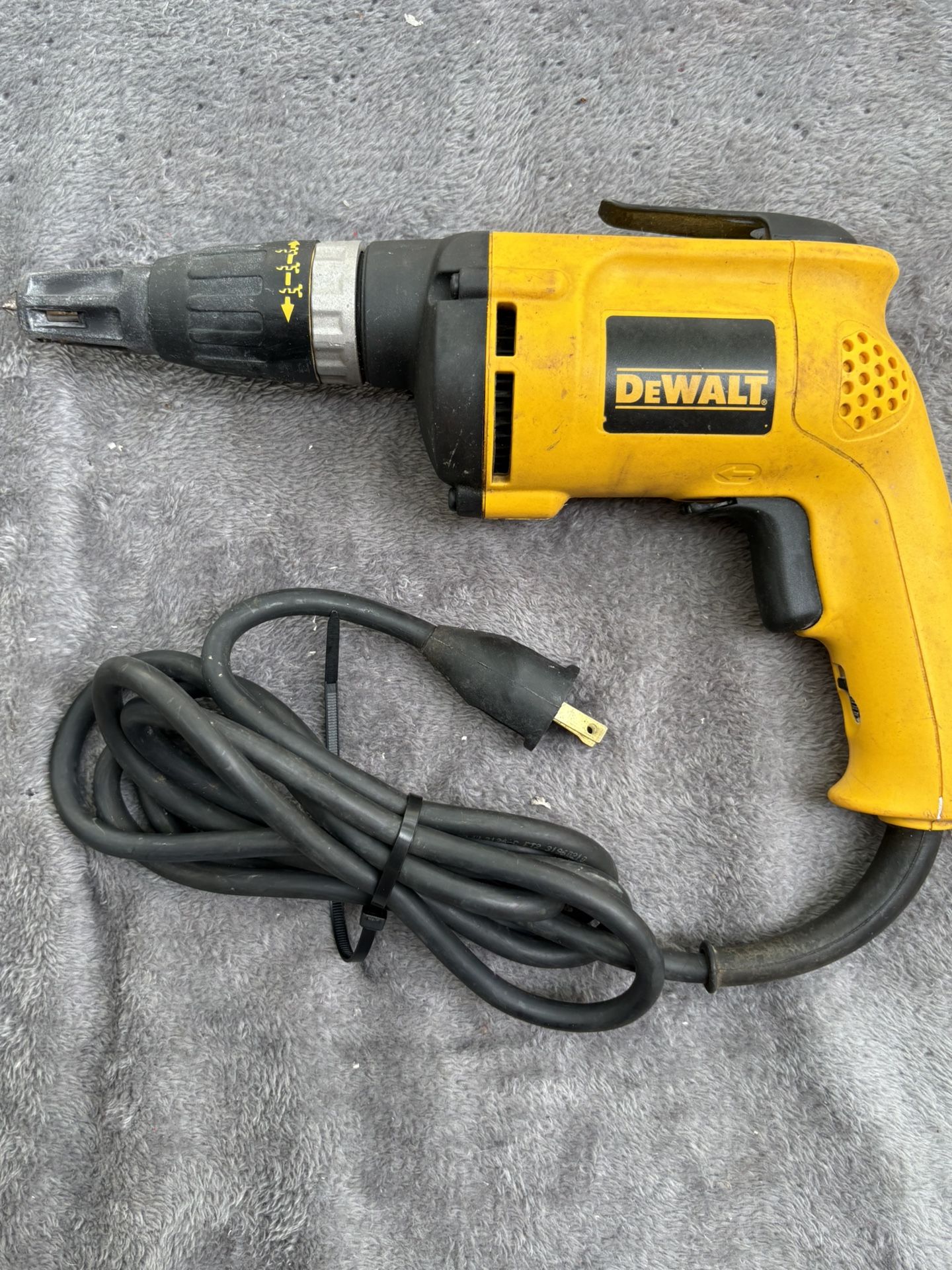 Dewalt Vari Speed Reversible Drywall Screw Gun-DW 255-Like New, 5000 Rpm, 8’ Cord