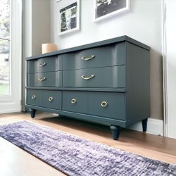 Solid wood modern 9-drawer Dresser/buffet/tv Cabinet 
