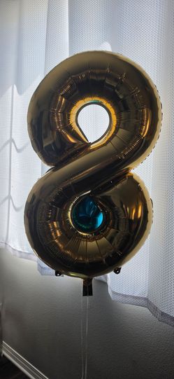 Gold Number 8 Foil Balloon