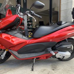 Honda PCX 150 scooter