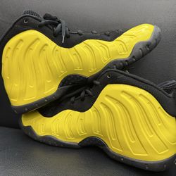 Size 7 - Nike Air Foamposite One Wu Tang 2016