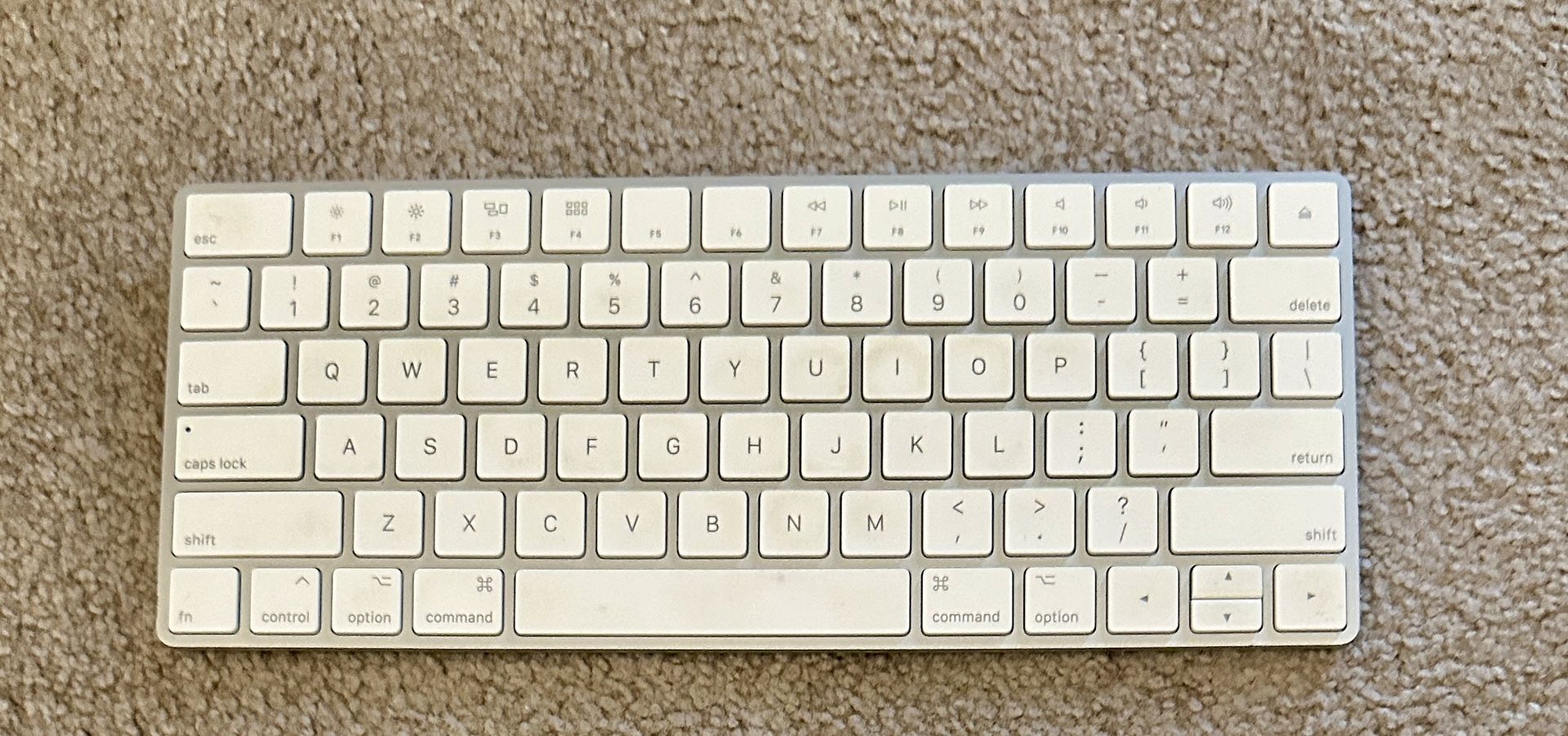 Apple - Magic Keyboard