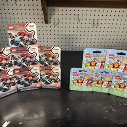 LEGO Formula 1 & Minifigures Series 25 Collectible Box Plastic Figures