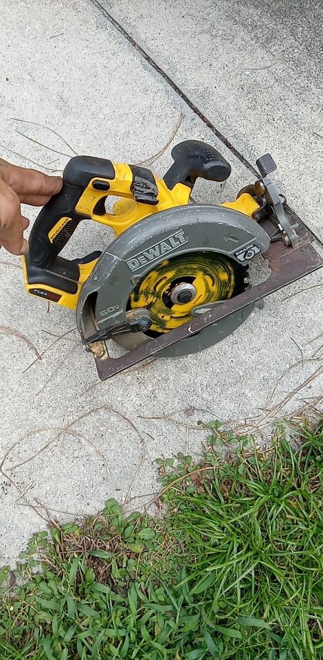 Dewalt Battery Skil Saw Brushless