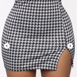 Large Black And White Plaid Fall Skirt