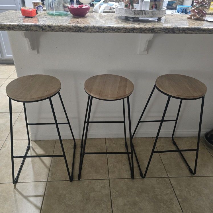 3 Barstools