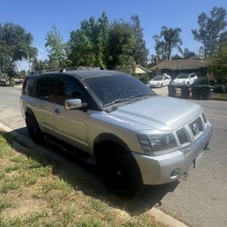 2004 Nissan Armada 