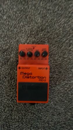 Boss mega distortion md-2