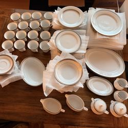 NEW Noritake Contemporary Platinum Fine China 92-Piece Set: 16 five-piece place settings+serveware 
