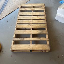 Free Oversized Pallet, It’s Out There, Come Get It!