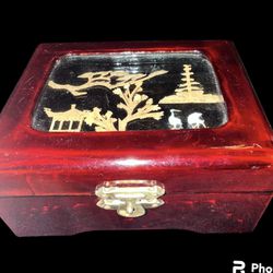 VTG Smaller Asian Pagoda Crane 3D Handcrafted Cork Scene Lacquered Jewelry  Box