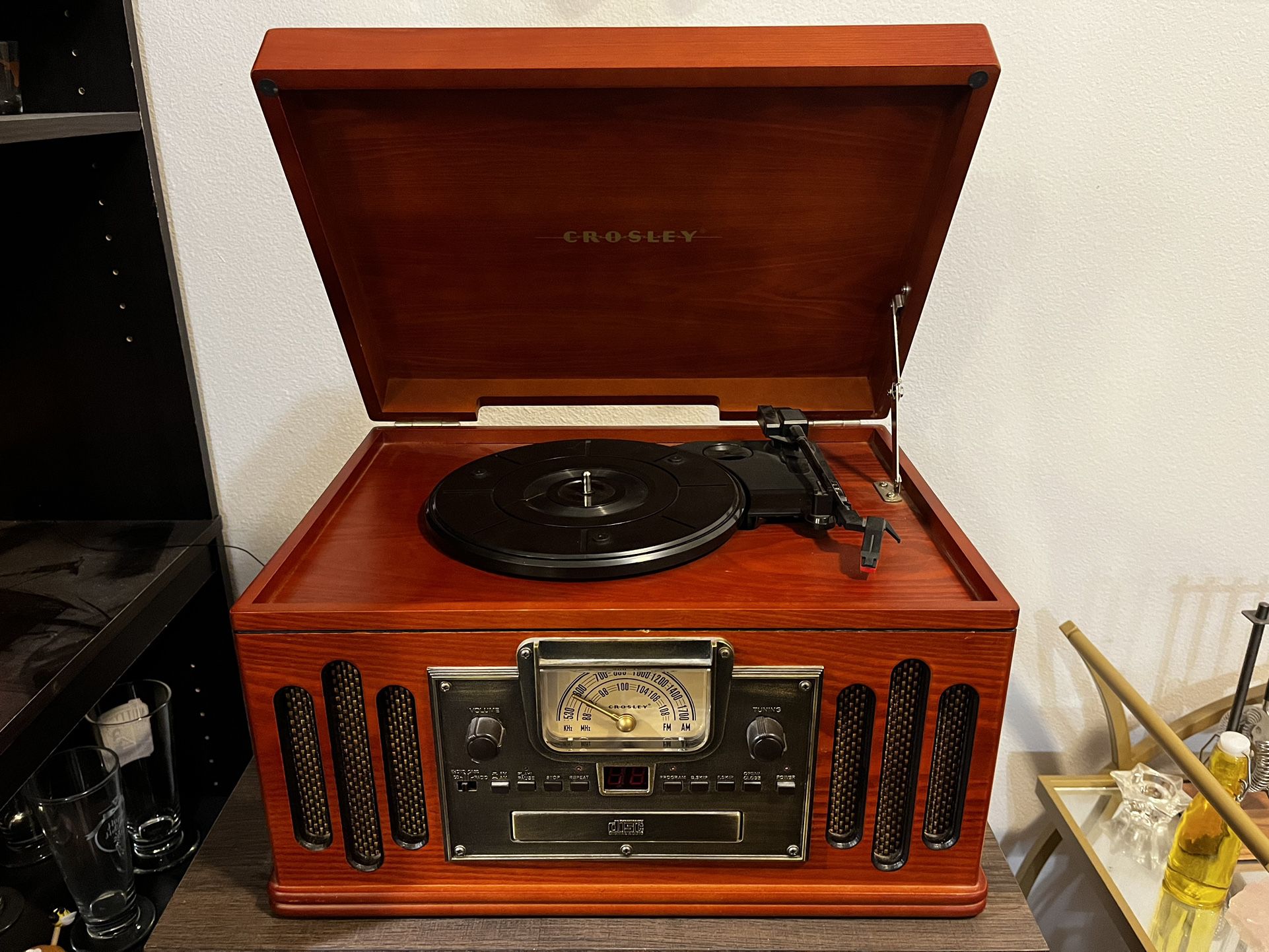 Vintage Style Crosley Record, CD, Radio and Tape Deck