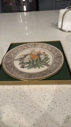 Decorative Collector Plate with Bird Motif