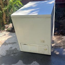 Freezer Frigidaire 