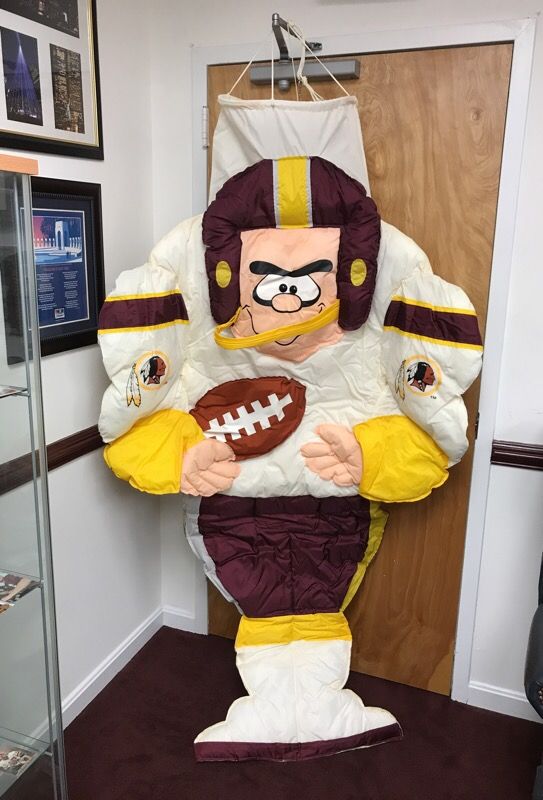 Redskins large Lawn Blowup Figure! Great for the true Redskins Fan! This is a classic! Has NEVER been used! It's about 6 feet high n 42"wide at wides