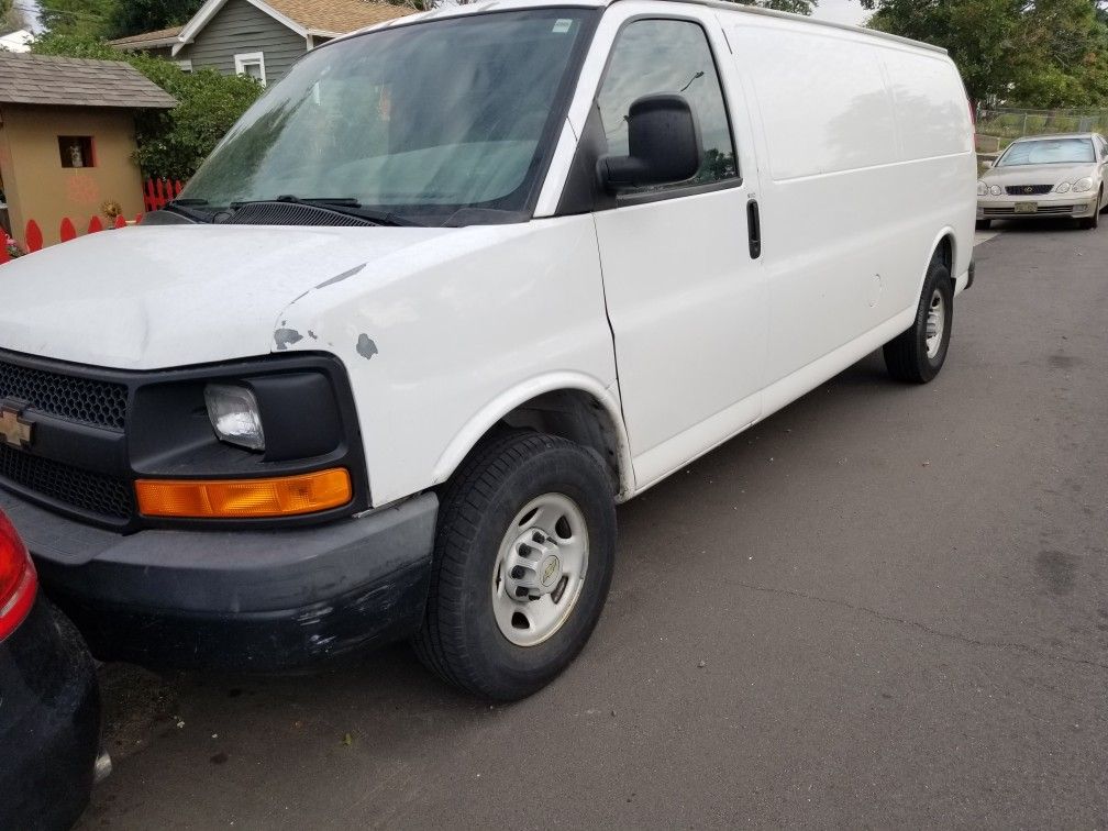 2007 Chevy Express 3500