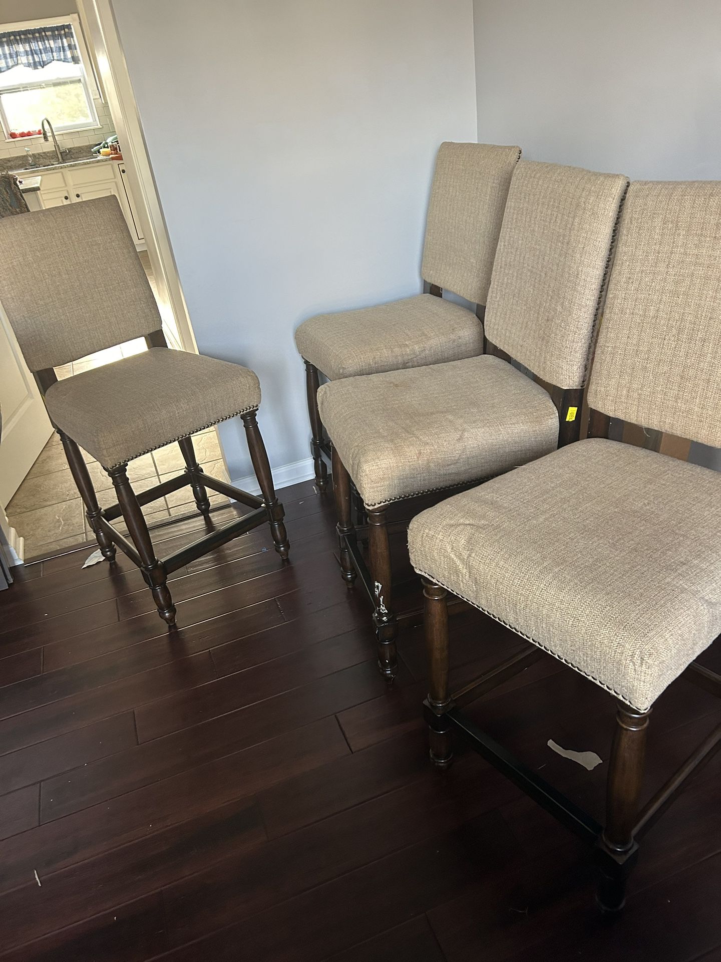 Table And Chair Set For Sale 