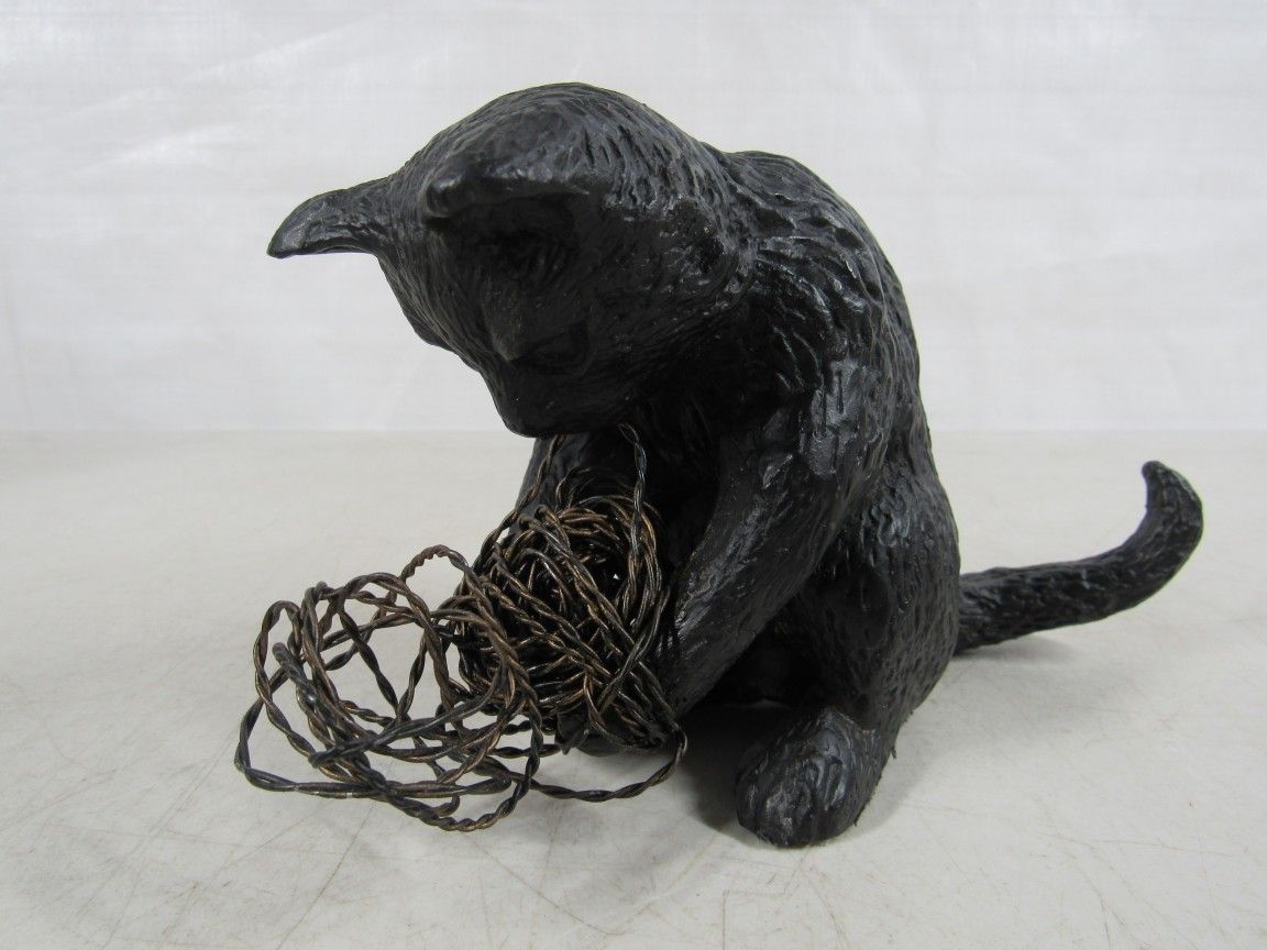Cast Iron Playful Cat Copper Wire Ball Yarn Vintage Doorstop 3.5 Lbs.
