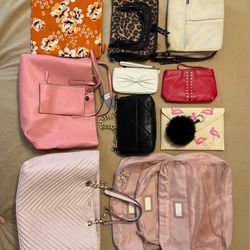 ⭕️ 13 Pre-Owned Women's Bags and Clutches