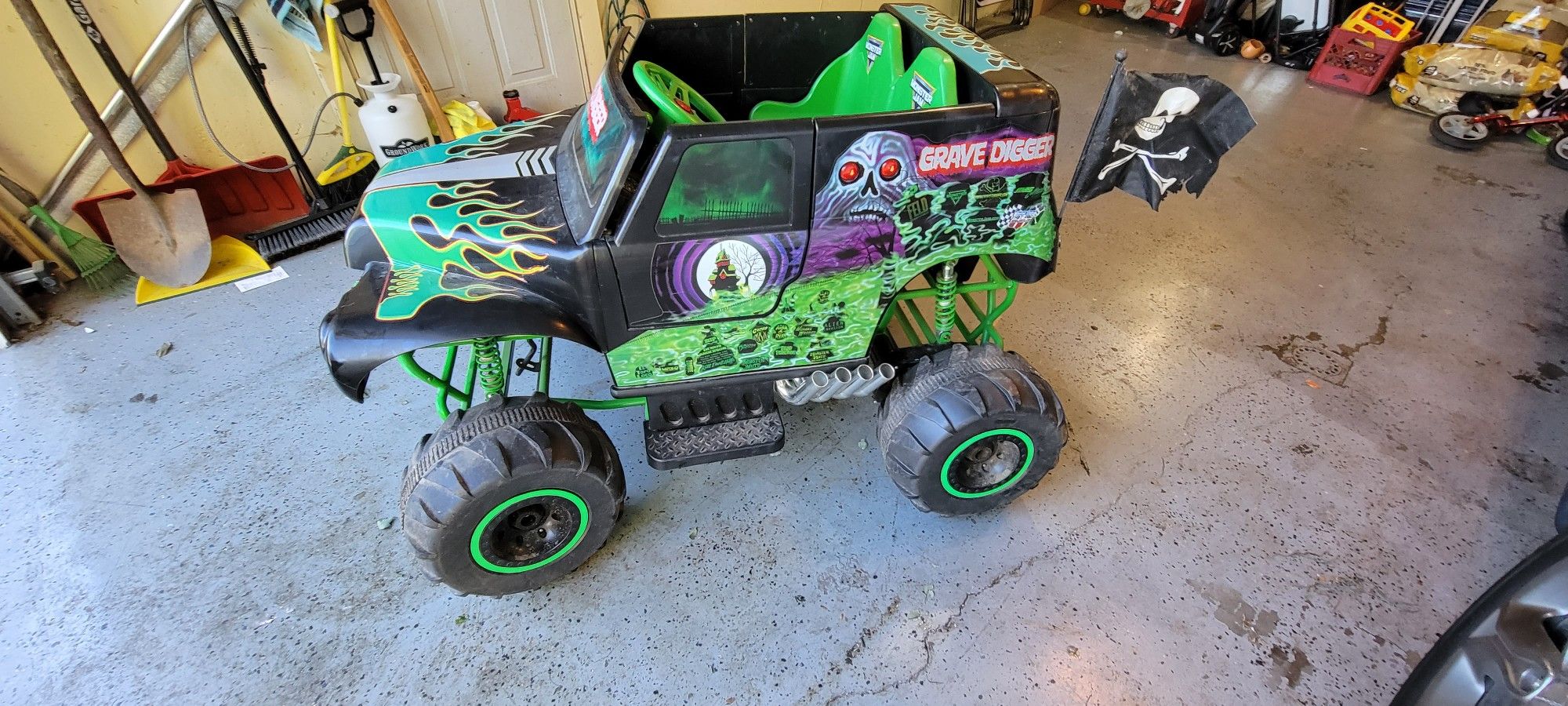 24 volt Gravedigger 