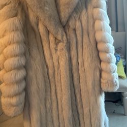  Natural Fox Fur coat, size M New 