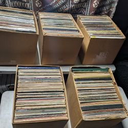 ~ Liquidation Sale 600 Vinyl Records $550 