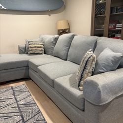 Sectional Sofa w/Sleeper