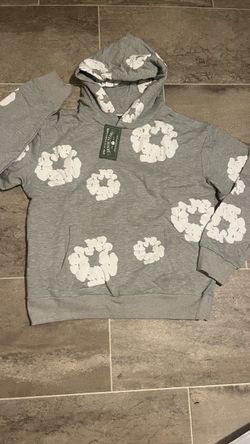 gray hoodie