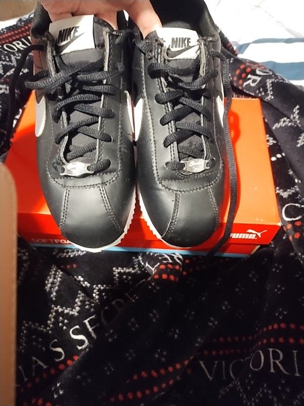 Nike Cortez Shoes Youth Size