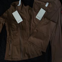 Lululemon Size 2 Brown set