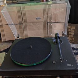 Music Hall Turntable 