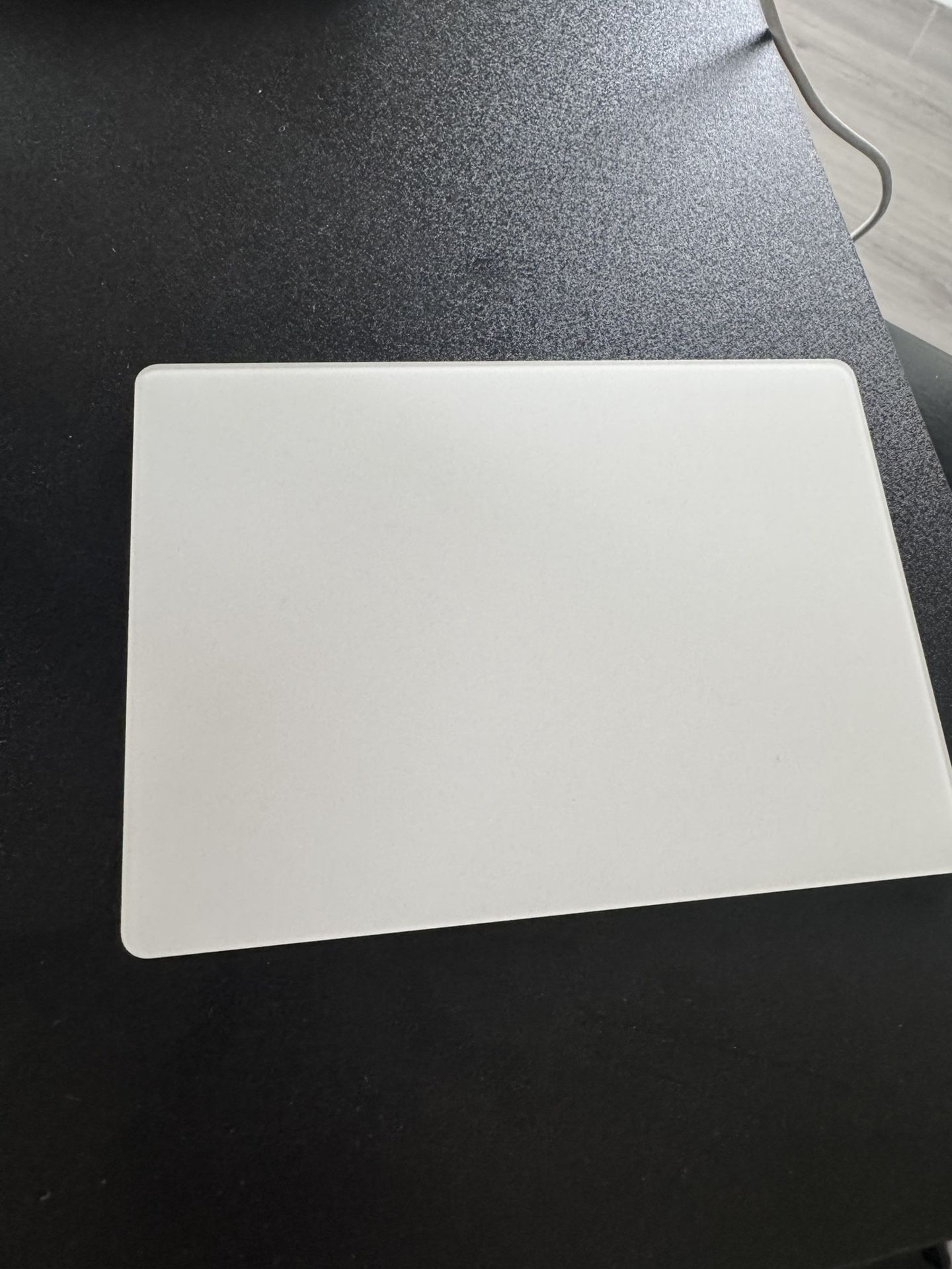 Magic Trackpad - Lightning Port