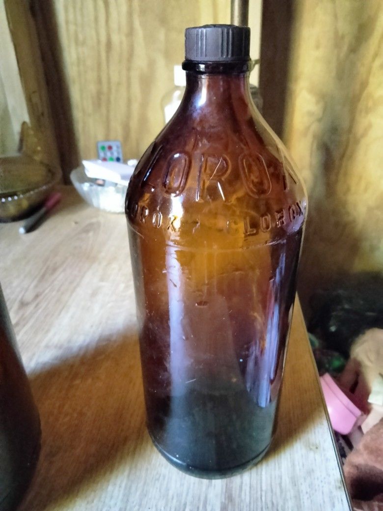 1940s Amber Glass Clorox Bottle With Lid