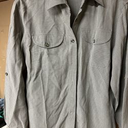 Women's plaid long sleeved blouse Small