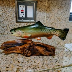 Big Sky Carvers Bill Reel Trout Figurine Burl Wood   Fish Sculpture 