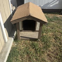 Free Wooden Dog House