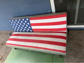 American Flag Futon Sofa Bed – Metal Frame – Converts to Bed – Alright Condition