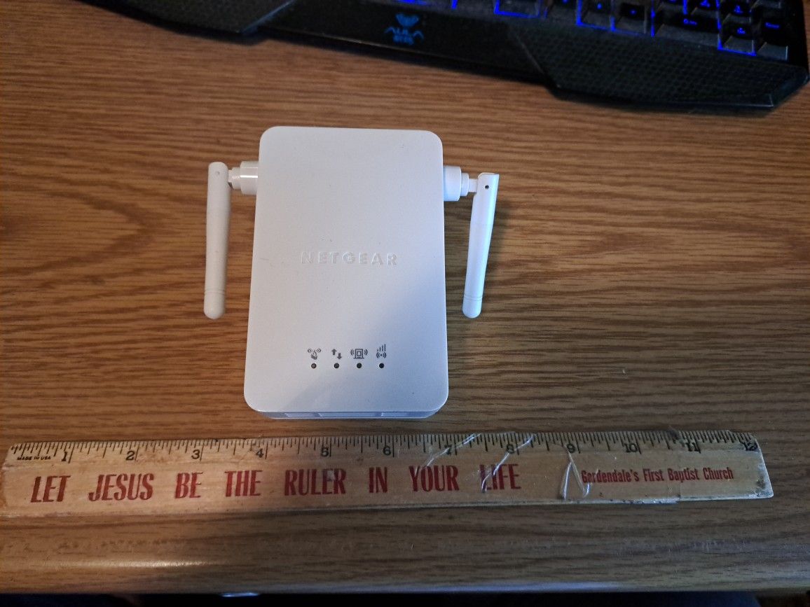 Netgear Wireless Extender.