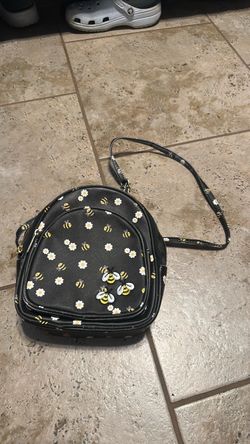 Bumblebee purse/backpack