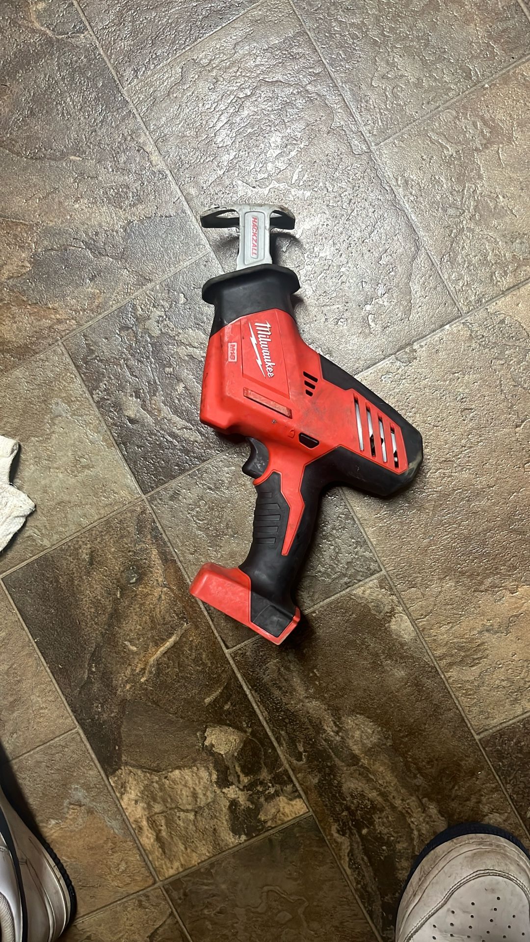 M18 FUEL 18V Lithium-Ion Brushless Cordless HACKZALL Reciprocating Saw