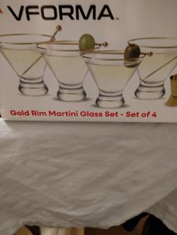Gold rims martini glass set