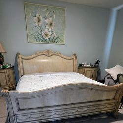  Empire II Kingsley King Bed – Solid Wood, Carved Detail – Includes Base + Mattress

Price:
$890 (negotiable)
