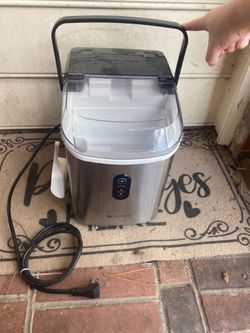 Countertop Ice Machine by ecozy (makes Nugget Ice & hold up to 33lbs)