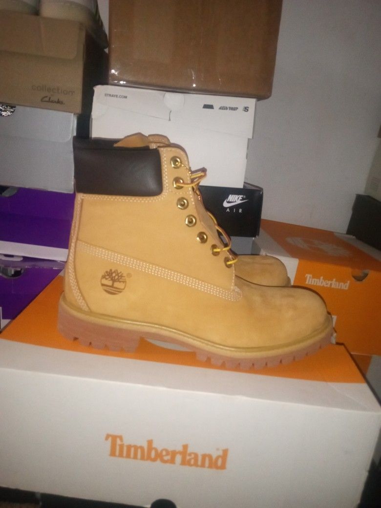 Timberland Wheat Men Size 7,,8, 11, 12, 13, 18 Women Sz 9, Junior Sz 5.5