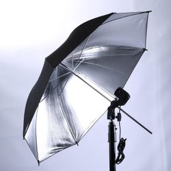 2 brand new professional photography studio umbrellas, never used.