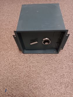 Meilink Heavy Duty Wall Safe